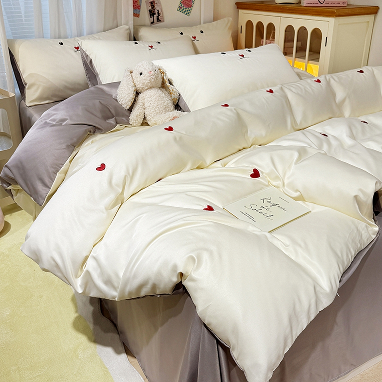 91家纺网 家纺一手货源 找家纺 （总）色鬼布艺高端家居主号 2026春夏新款小清新元气刺绣水洗真丝四件套