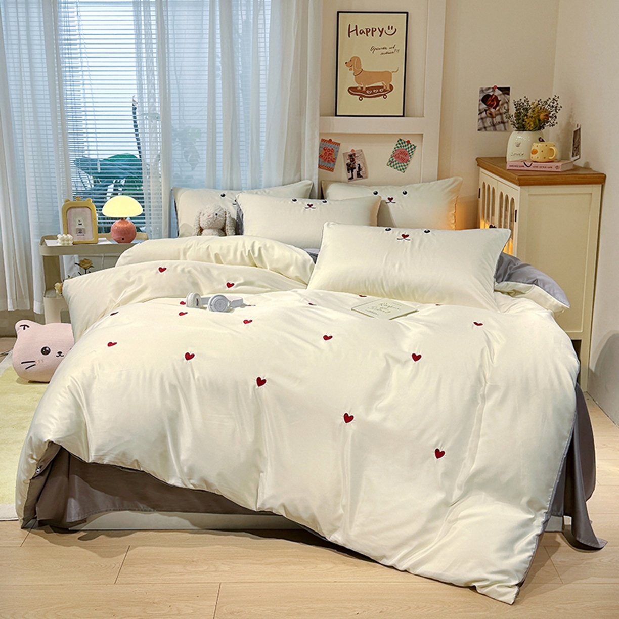 91家纺网 家纺一手货源 找家纺 色鬼布艺高端家居主号 2026春夏新款小清新元气刺绣水洗真丝四件套 爱心-白灰