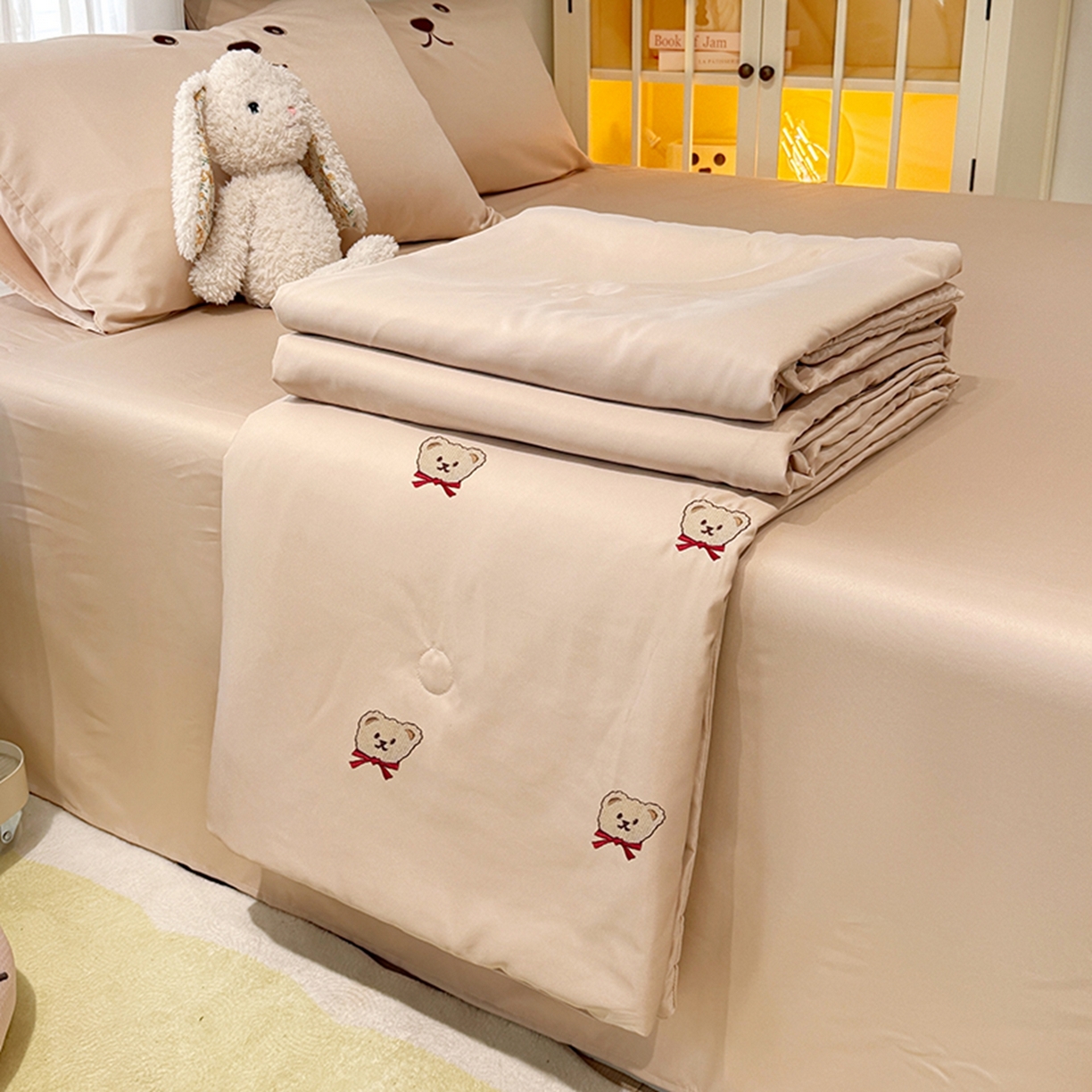 色鬼布艺高端家居主号 2026春夏新款小清新元气刺绣水洗真丝夏被夏凉被空调被 小熊-奶咖