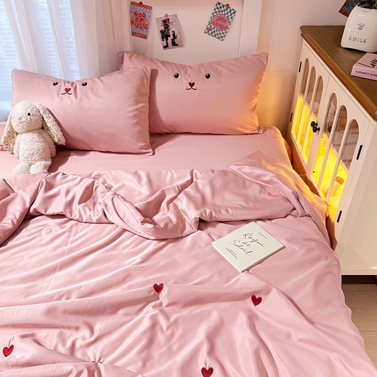 91家纺网 家纺一手货源 找家纺 色鬼布艺高端家居主号 2026春夏新款小清新元气刺绣水洗真丝夏被夏凉被空调被 爱心-豆沙