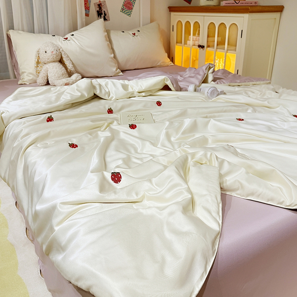 91家纺网 家纺一手货源 找家纺 色鬼布艺高端家居主号 2026春夏新款小清新元气刺绣水洗真丝夏被夏凉被空调被 爱心-白紫