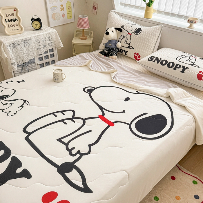 91家纺网 家纺一手货源 找家纺 （总）色鬼布艺高端家居主号 2026新款卡通史努比凉感丝乳胶席子凉席夏被夏凉被空调被