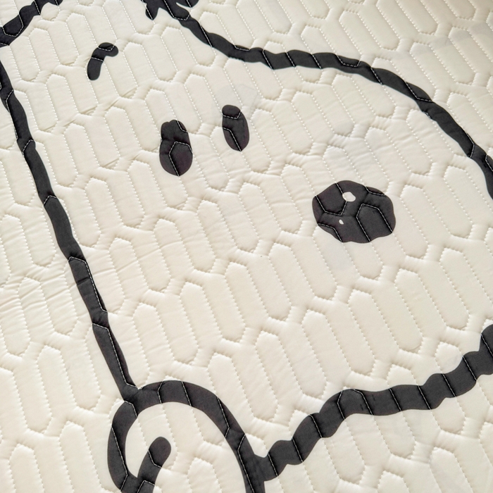 91家纺网 家纺一手货源 找家纺 色鬼布艺高端家居主号 2026新款卡通史努比凉感丝乳胶席子凉席夏被夏凉被空调被 史努比快乐世界