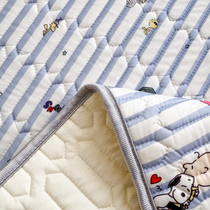 91家纺网 家纺一手货源 找家纺 色鬼布艺高端家居主号 2026新款卡通史努比凉感丝乳胶席子凉席夏被夏凉被空调被 史努比俱乐部