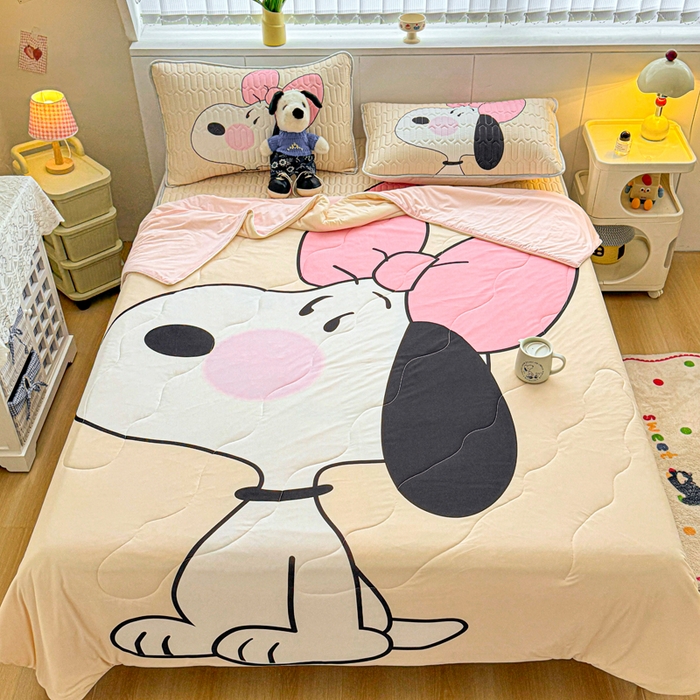 91家纺网 家纺一手货源 找家纺 色鬼布艺高端家居主号 2026新款卡通史努比凉感丝乳胶席子凉席夏被夏凉被空调被 史努比公主妆