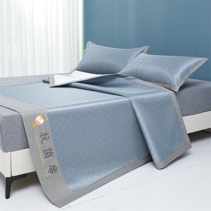 91家纺网 家纺一手货源 找家纺 色鬼布艺高端家居主号 2026新款抗菌冰激凌色织提花床单款床席冰丝席席子凉席 冰激凌-深蓝