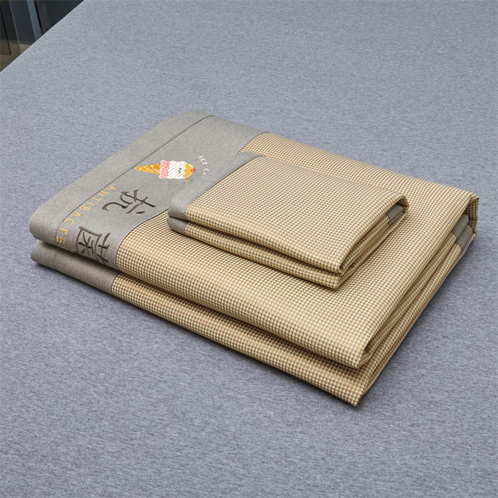 91家纺网 家纺一手货源 找家纺 色鬼布艺高端家居主号 2026新款抗菌冰激凌色织提花床单款床席冰丝席席子凉席 冰激凌-奶咖