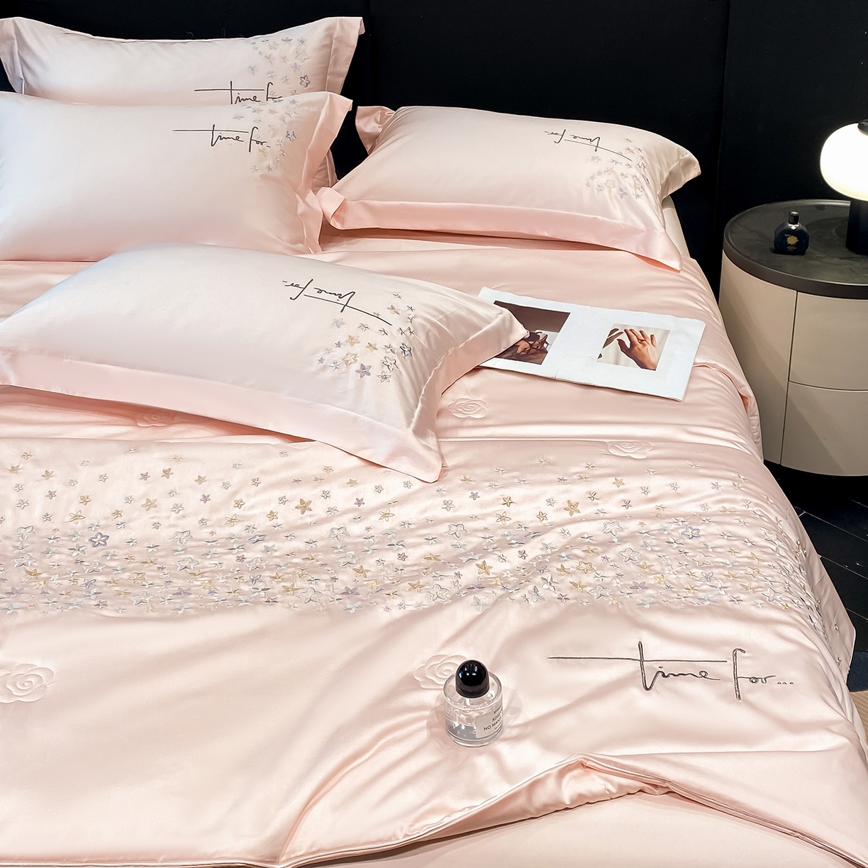 91家纺网 家纺一手货源 找家纺 （总）新方向 2026刺绣A类20%蚕丝天丝棉夏被四件套 65%60s兰精天丝 35%100支长绒棉-星耀