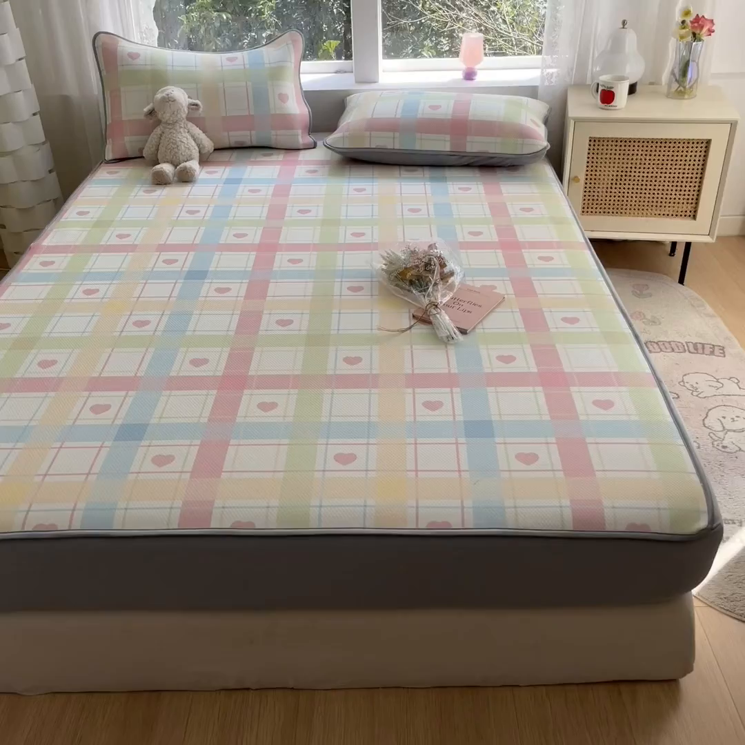 91家纺网 家纺一手货源 找家纺 女子家纺 2026新款大斜纹复合冰丝凉席-床笠款 爱心气泡粉-床笠款