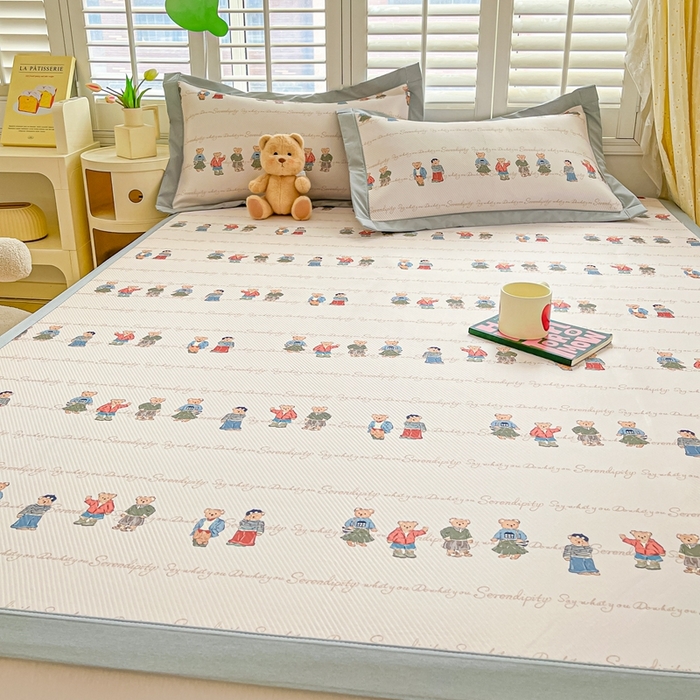 91家纺网 家纺一手货源 找家纺 女子家纺 2026新款大斜纹复合冰丝凉席-床席款 萌熊印象