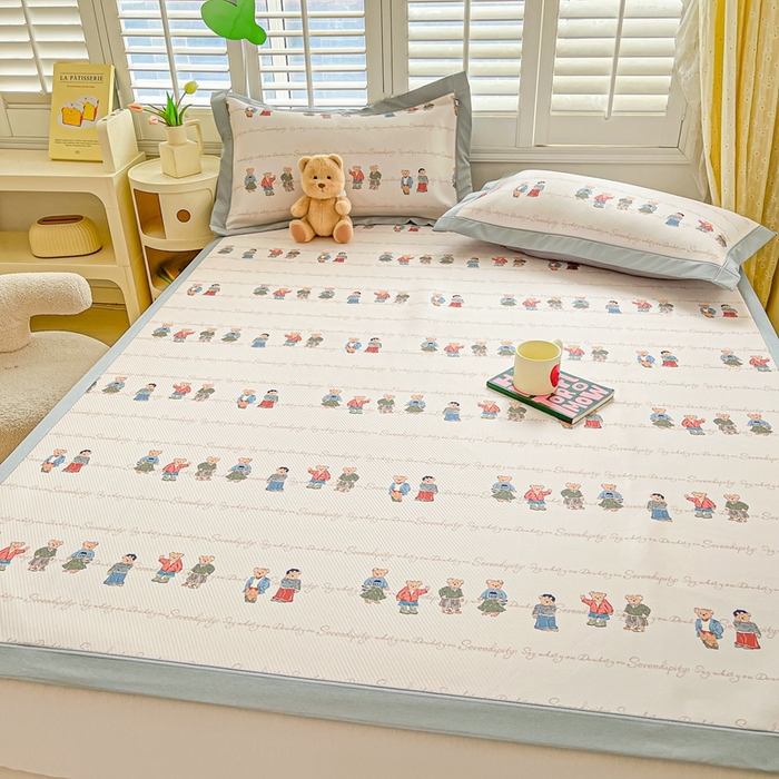 91家纺网 家纺一手货源 找家纺 女子家纺 2026新款大斜纹复合冰丝凉席-床席款 萌熊印象