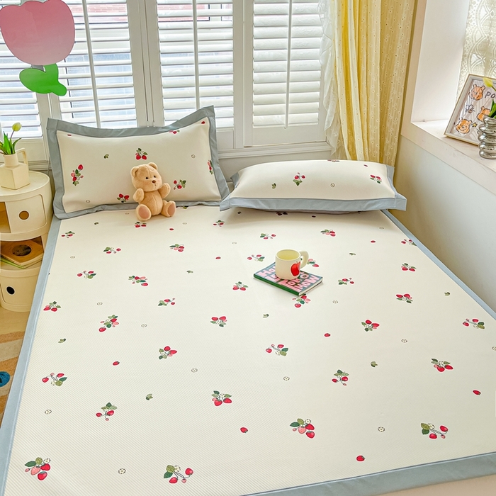 91家纺网 家纺一手货源 找家纺 女子家纺 2026新款大斜纹复合冰丝凉席-床席款 奶油草莓