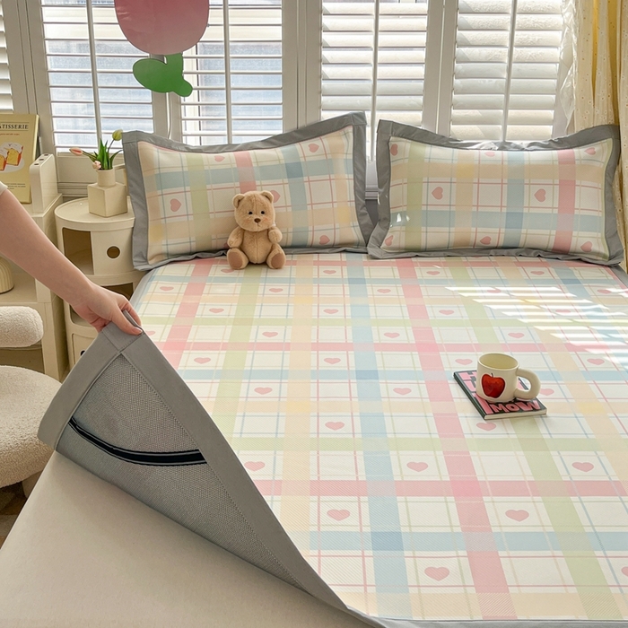 91家纺网 家纺一手货源 找家纺 女子家纺 2026新款大斜纹复合冰丝凉席-床席款 爱心气泡粉