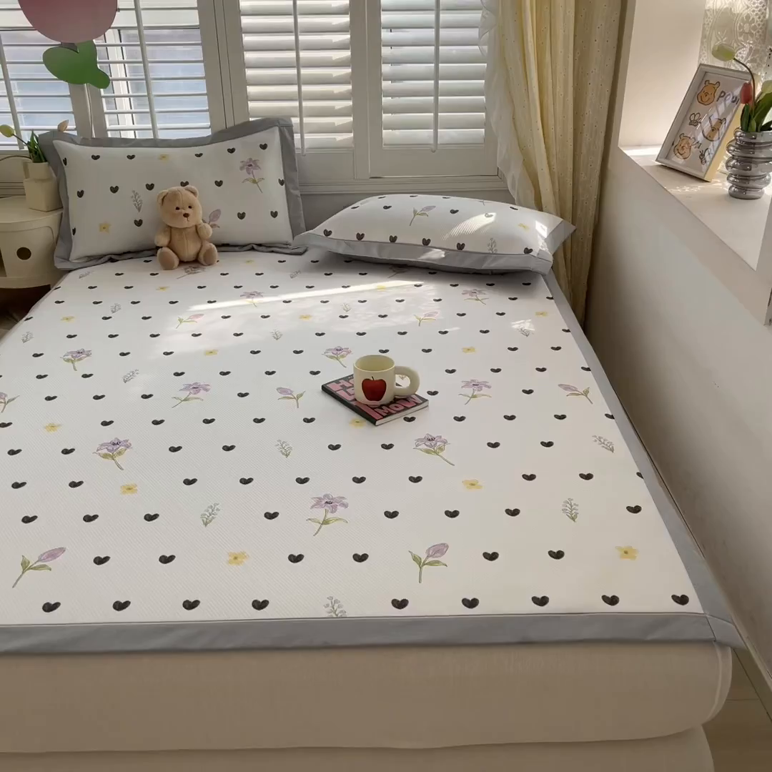 91家纺网 家纺一手货源 找家纺 女子家纺 2026新款大斜纹复合冰丝凉席-床席款 奇妙幻想