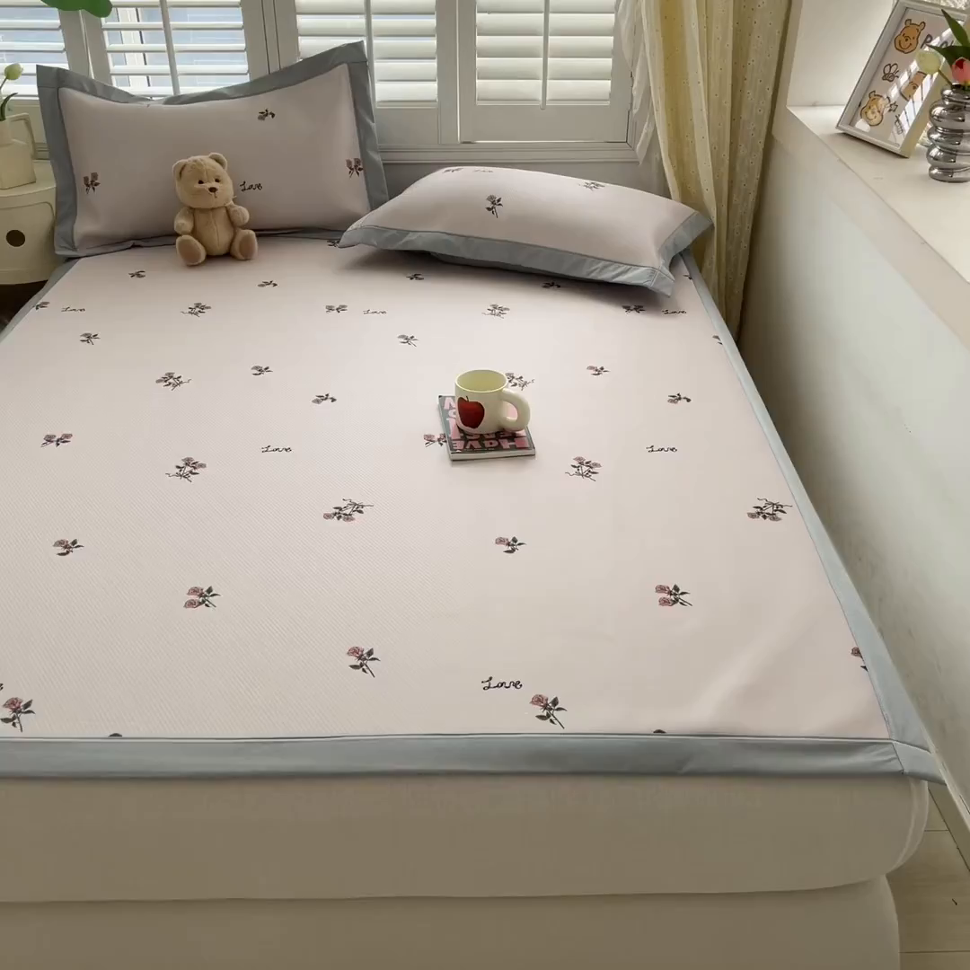 91家纺网 家纺一手货源 找家纺 女子家纺 2026新款大斜纹复合冰丝凉席-床席款 尤克里里粉