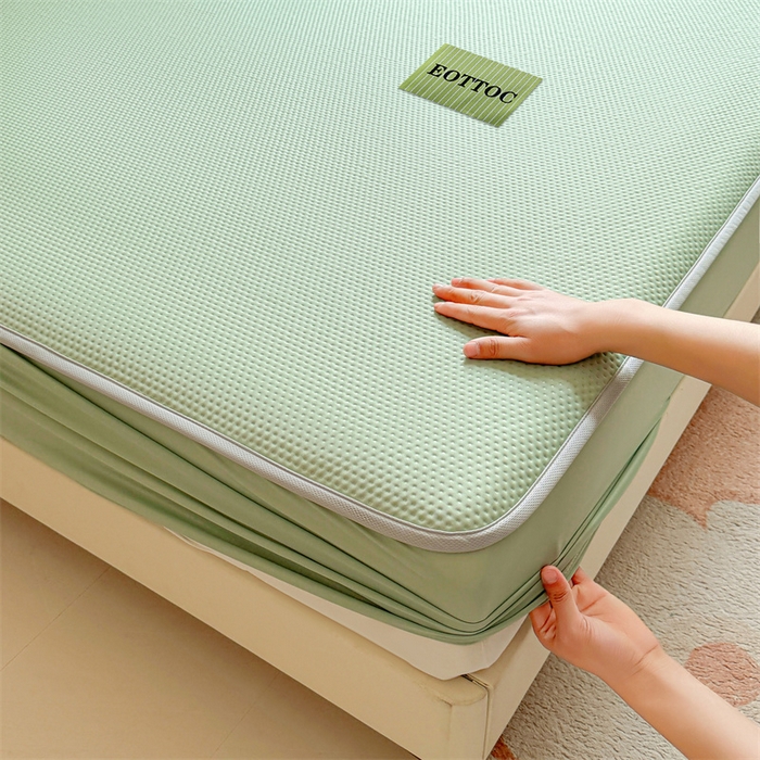 91家纺网 家纺一手货源 找家纺 女子家纺 2026新款凉感丝豆豆床笠三件套加厚三明治床垫保护套 凉感丝豆豆床笠-春辰绿