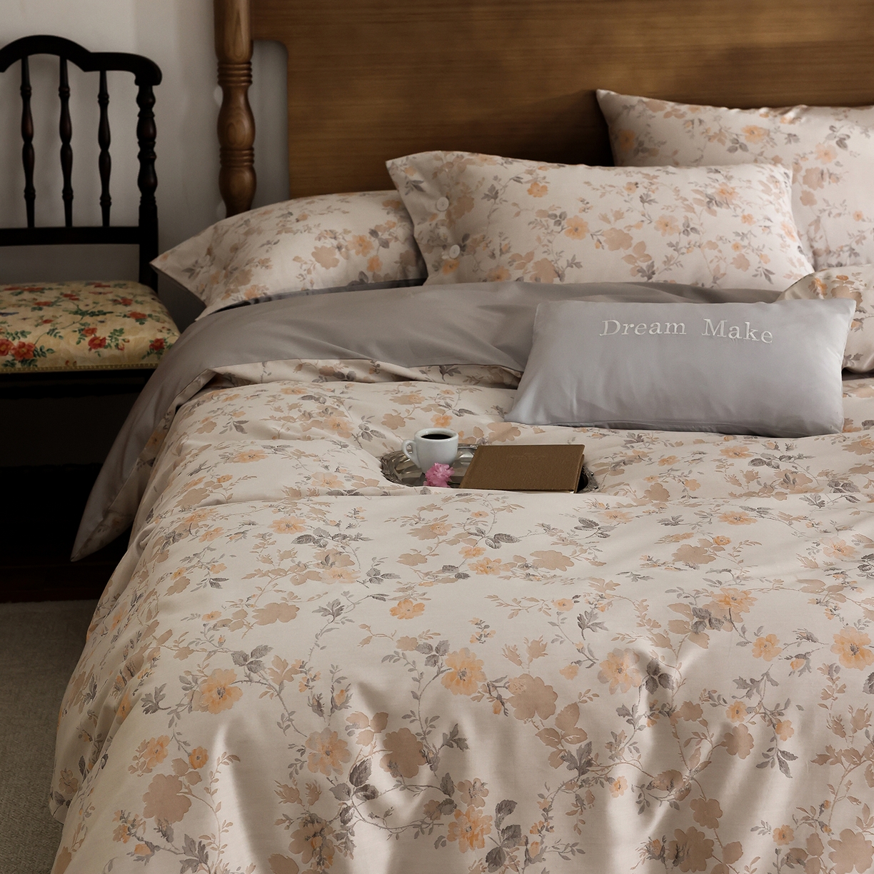 91家纺网 家纺一手货源 找家纺 （总）ONE TWO ONE 121 2025新款高支高密提花贡缎长绒棉四件套-枫染秋序（【提供买家秀】}为了各位老板们都有利润空间，平台控价券后不得低于318/338元，感谢您的配合与支持！）