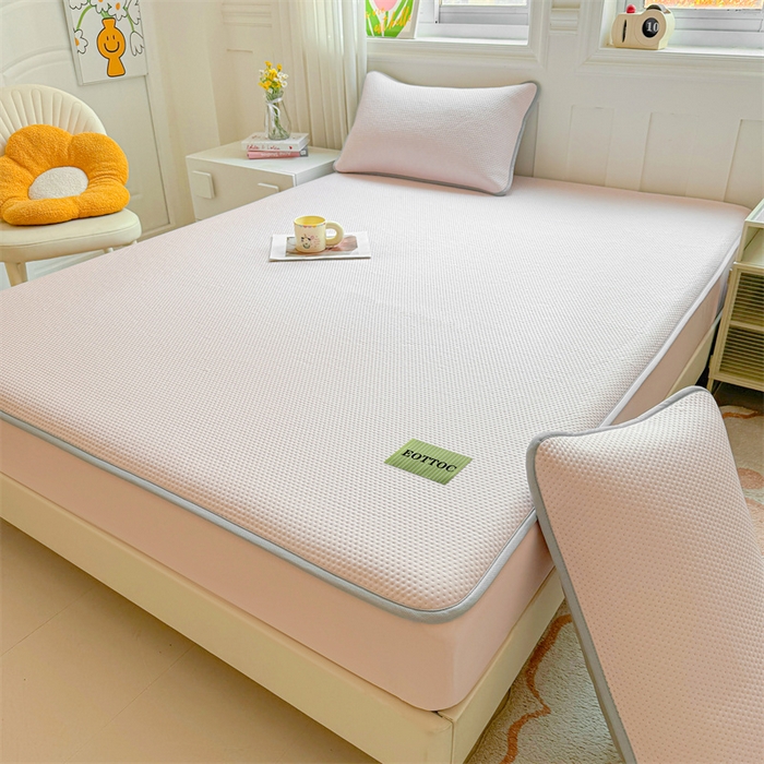 91家纺网 家纺一手货源 找家纺 女子家纺 2026新款凉感丝豆豆床笠三件套加厚三明治床垫保护套 凉感丝豆豆床笠-胭脂粉