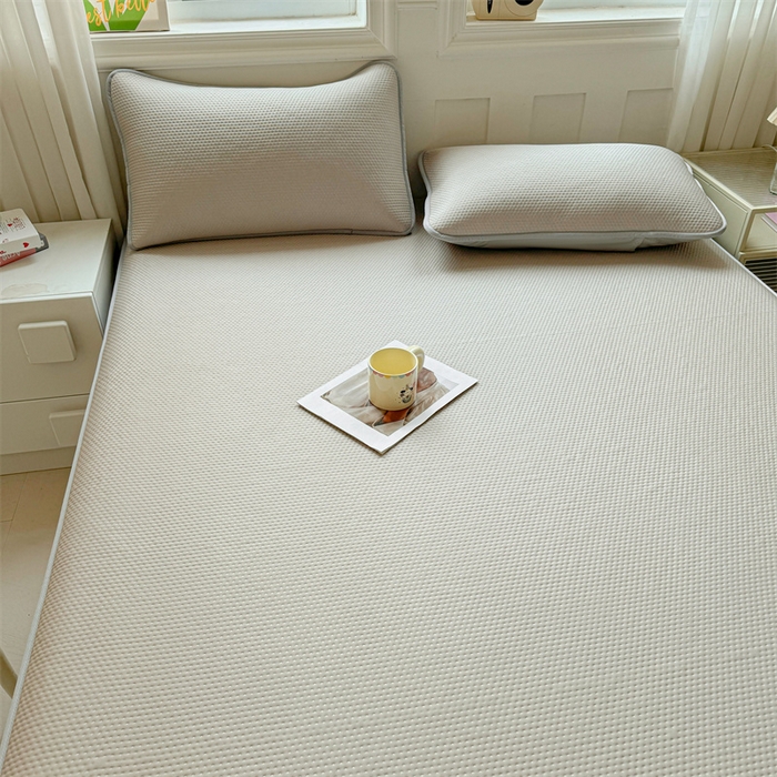 91家纺网 家纺一手货源 找家纺 女子家纺 2026新款凉感丝豆豆床笠三件套加厚三明治床垫保护套 凉感丝豆豆床笠-莫奈咖