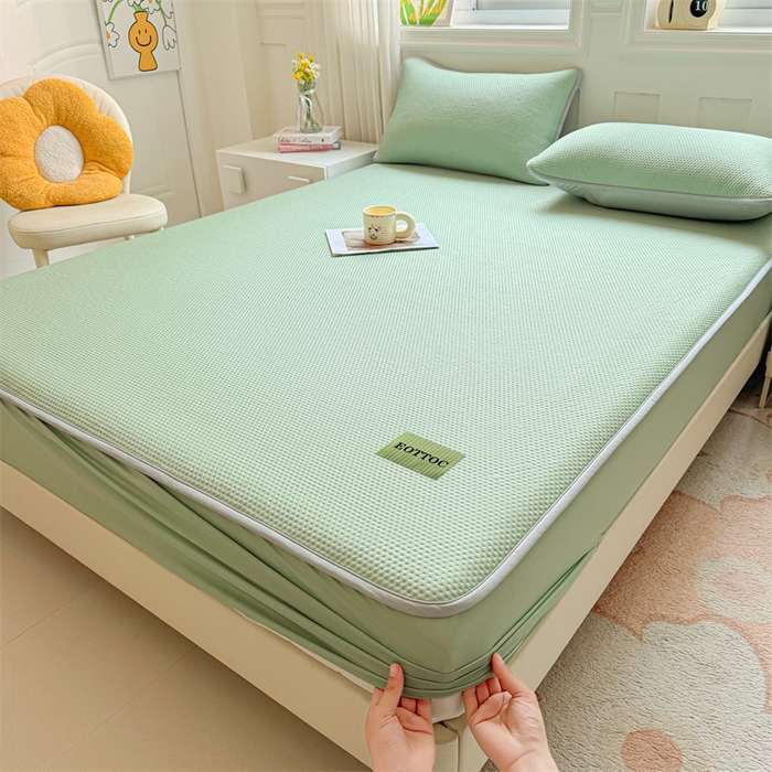 91家纺网 家纺一手货源 找家纺 女子家纺 2026新款凉感丝豆豆床笠三件套加厚三明治床垫保护套 凉感丝豆豆床笠-春辰绿
