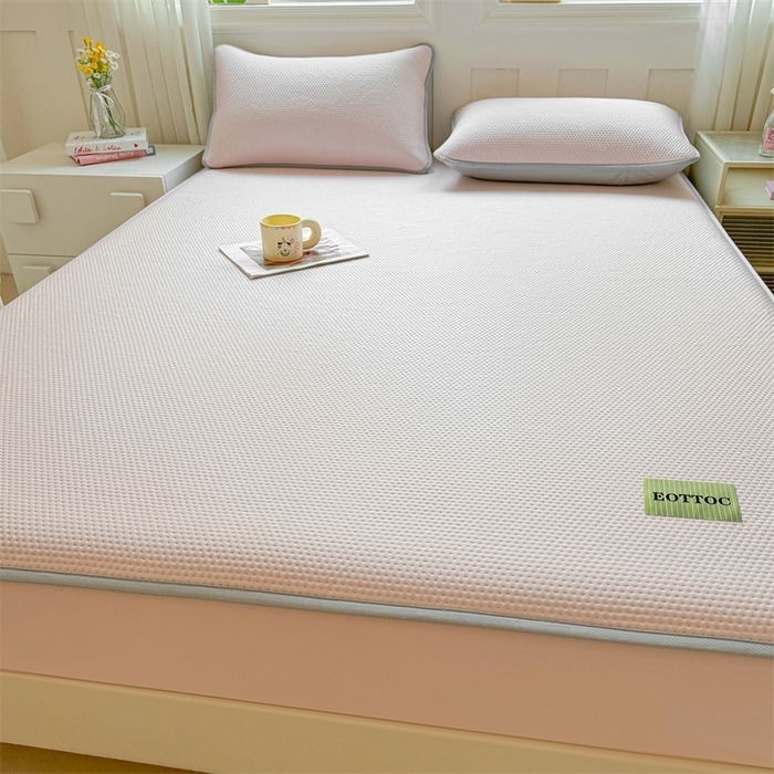 91家纺网 家纺一手货源 找家纺 女子家纺 2026新款凉感丝豆豆床笠三件套加厚三明治床垫保护套 凉感丝豆豆床笠-胭脂粉