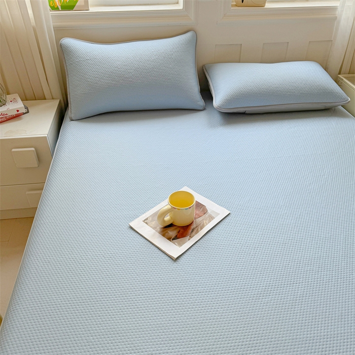 91家纺网 家纺一手货源 找家纺 女子家纺 2026新款凉感丝豆豆床笠三件套加厚三明治床垫保护套 凉感丝豆豆床笠-柏林蓝