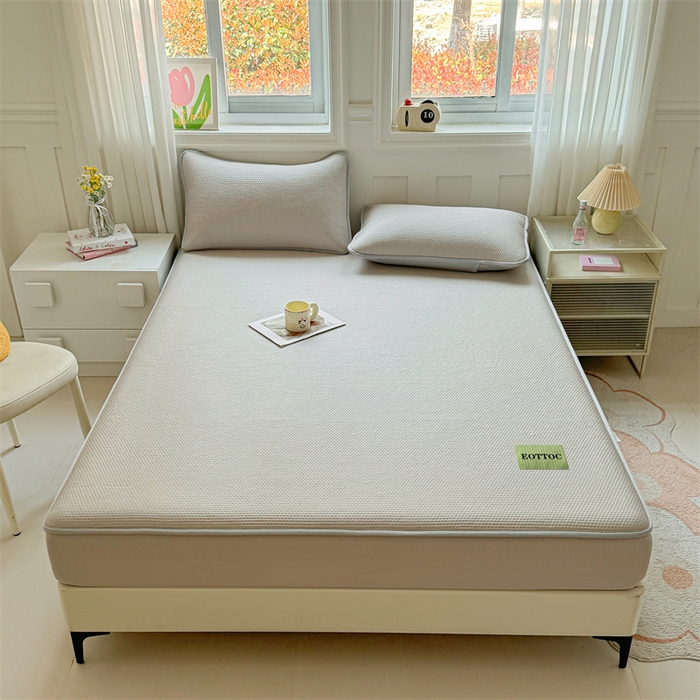 91家纺网 家纺一手货源 找家纺 女子家纺 2026新款凉感丝豆豆床笠三件套加厚三明治床垫保护套 凉感丝豆豆床笠-莫奈咖