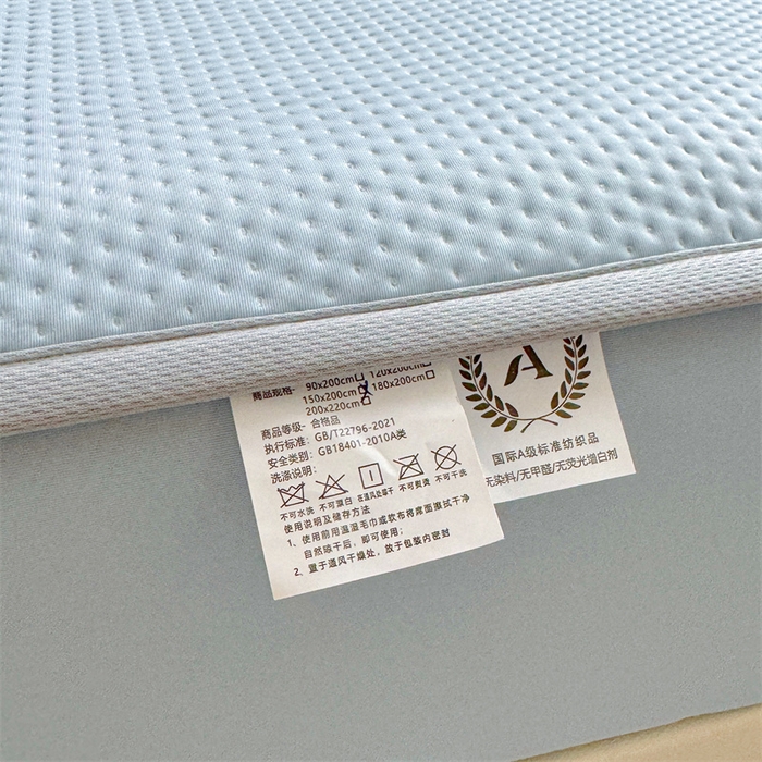 91家纺网 家纺一手货源 找家纺 女子家纺 2026新款凉感丝豆豆床笠三件套加厚三明治床垫保护套 凉感丝豆豆床笠-柏林蓝