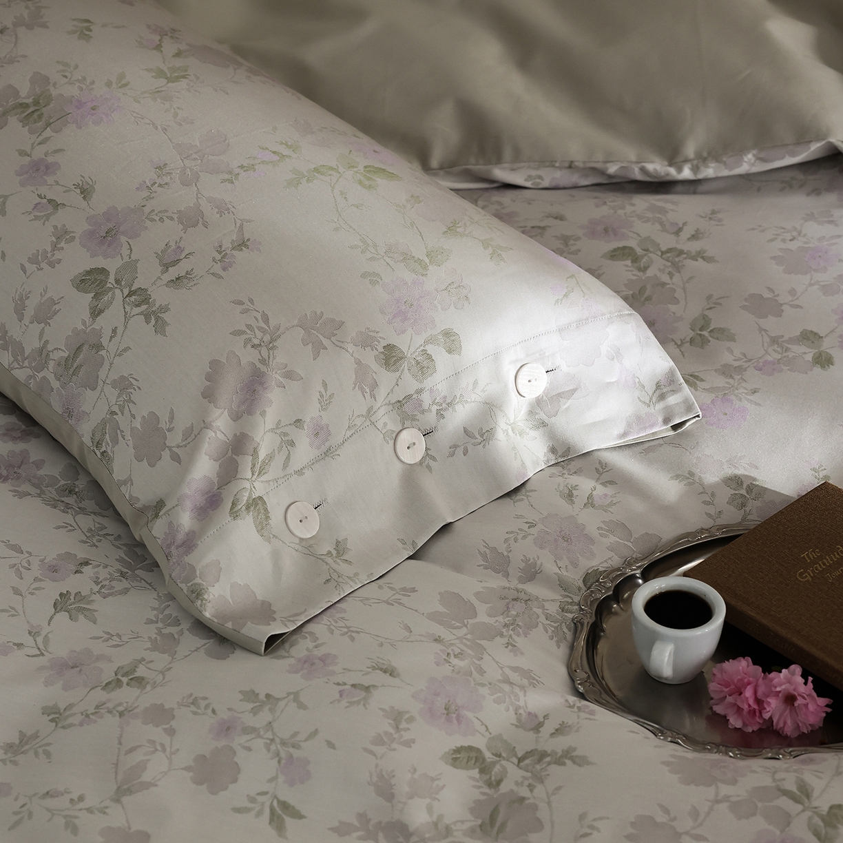 91家纺网 家纺一手货源 找家纺 ONE TWO ONE 121 【控价商品】【提供买家秀】2026新款100s50支长绒棉全棉床上用品色织提花四件套-梦谷花园 梦谷花园-青绿