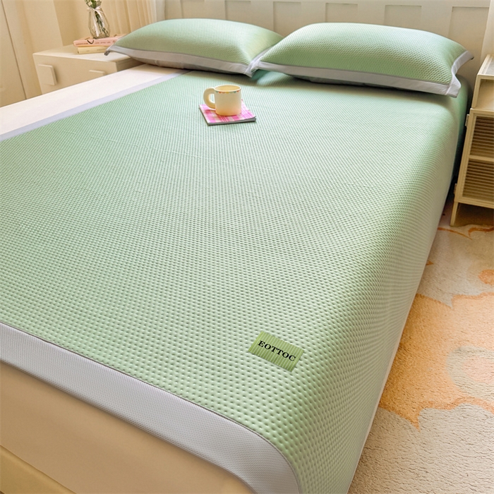 91家纺网 家纺一手货源 找家纺 女子家纺 2026新款凉感丝豆豆凉席三件套冰丝软席三明治款平铺席子 凉感丝豆豆席-春辰绿