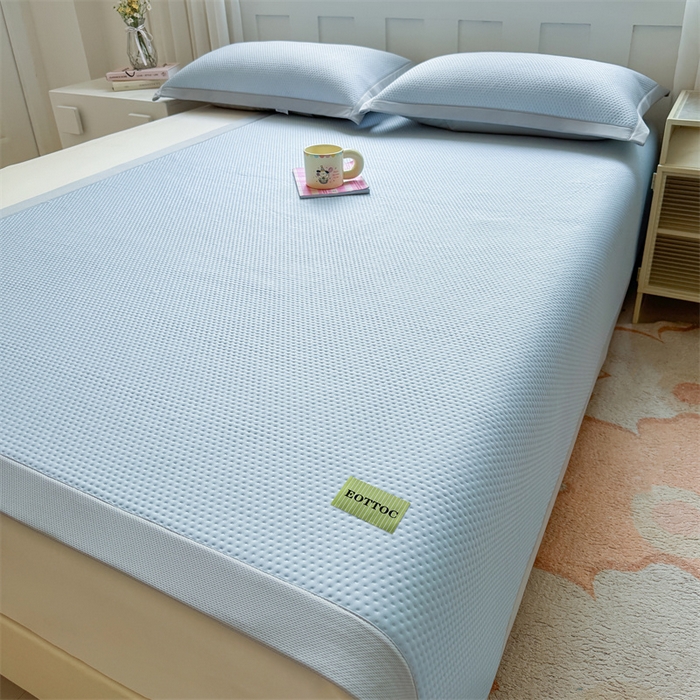 91家纺网 家纺一手货源 找家纺 （总）女子家纺 2026新款凉感丝豆豆凉席三件套冰丝软席三明治款平铺席子