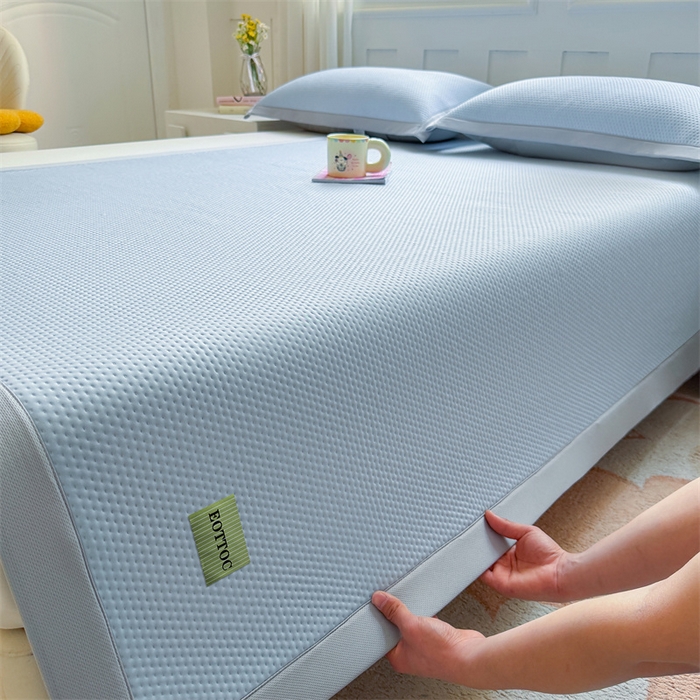 91家纺网 家纺一手货源 找家纺 女子家纺 2026新款凉感丝豆豆凉席三件套冰丝软席三明治款平铺席子 凉感丝豆豆席-柏林蓝