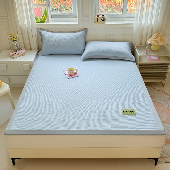 91家纺网 家纺一手货源 找家纺 女子家纺 2026新款凉感丝豆豆凉席三件套冰丝软席三明治款平铺席子 凉感丝豆豆席-柏林蓝