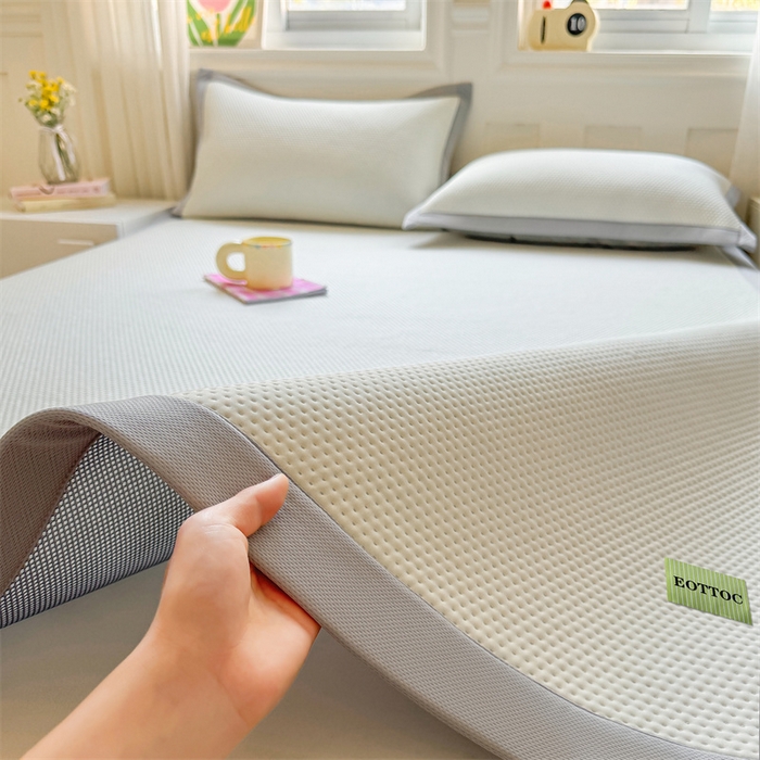 91家纺网 家纺一手货源 找家纺 女子家纺 2026新款凉感丝豆豆凉席三件套冰丝软席三明治款平铺席子 凉感丝豆豆席-薄雾灰