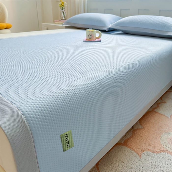 91家纺网 家纺一手货源 找家纺 （总）女子家纺 2026新款凉感丝豆豆凉席三件套冰丝软席三明治款平铺席子