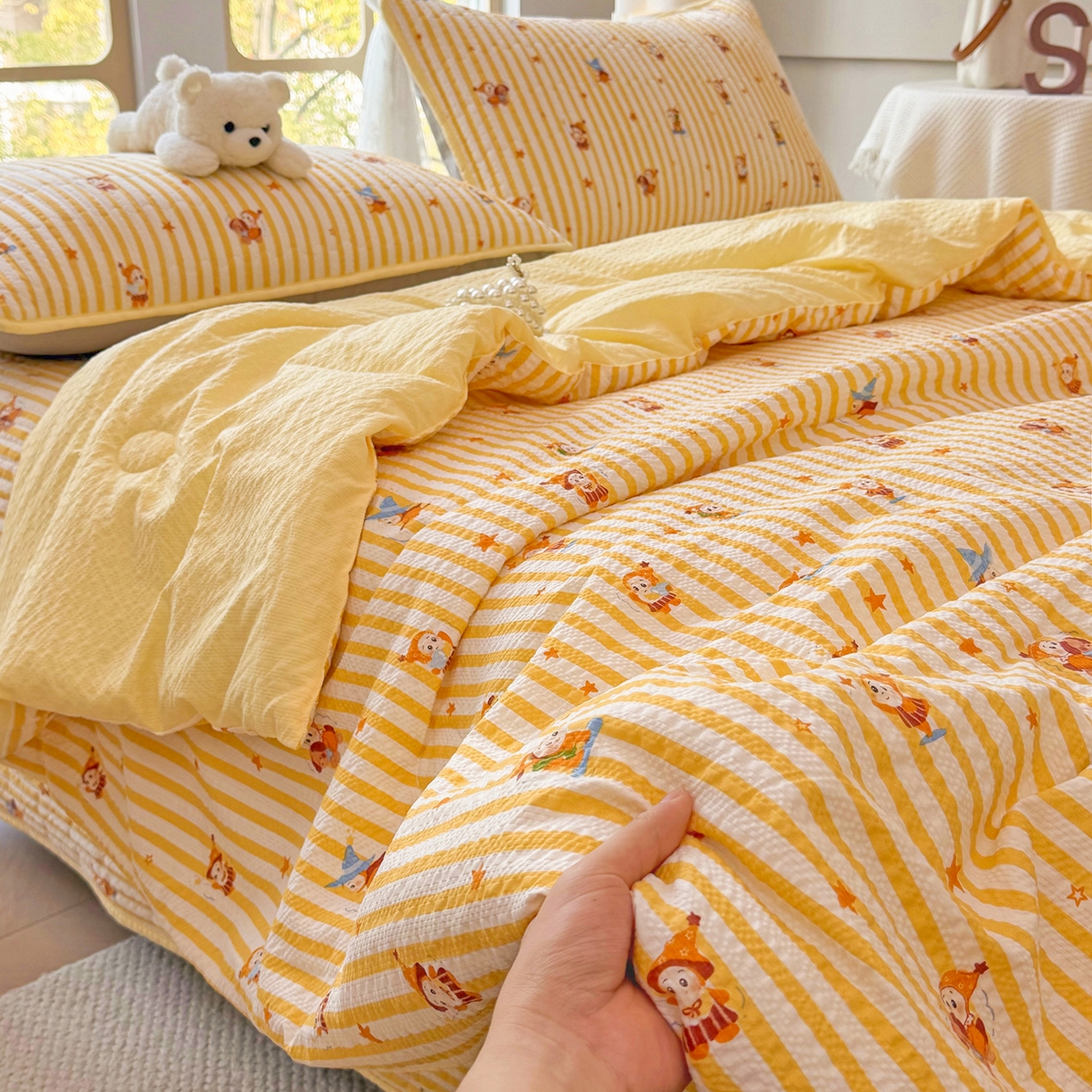 91家纺网 家纺一手货源 找家纺 悠米悠家 2026春夏新款泡泡纱印花夏被夏凉被空调被 元气星星人