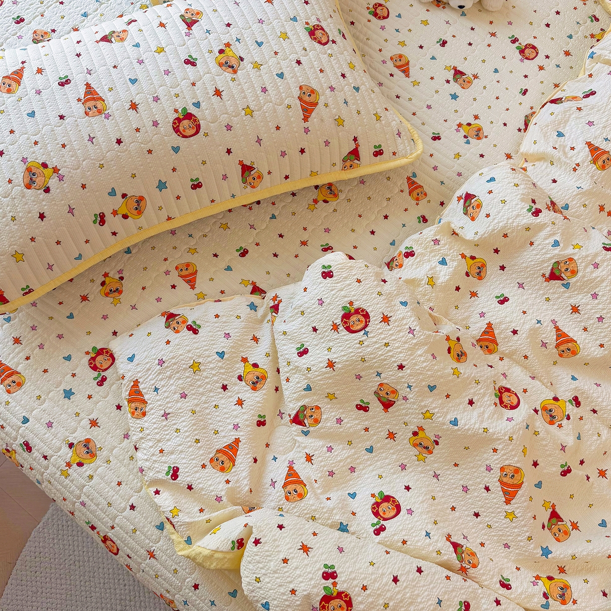 91家纺网 家纺一手货源 找家纺 悠米悠家 2026春夏新款泡泡纱印花夏被夏凉被空调被 星星童话屋