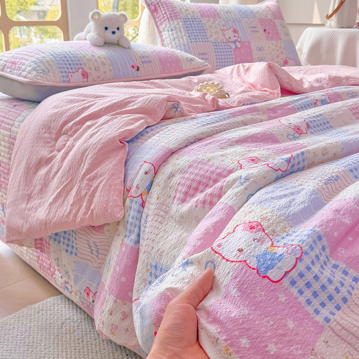 91家纺网 家纺一手货源 找家纺 悠米悠家 2026春夏新款泡泡纱印花夏被夏凉被空调被 kitty 格子铺