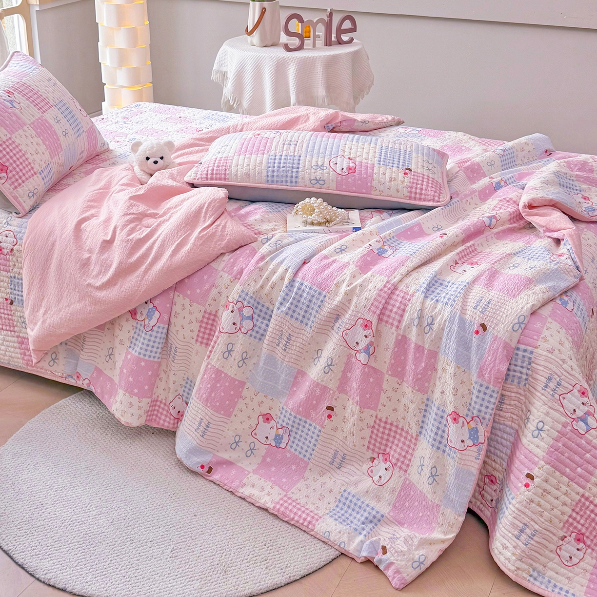 91家纺网 家纺一手货源 找家纺 悠米悠家 2026春夏新款泡泡纱印花夏被夏凉被空调被 kitty 格子铺