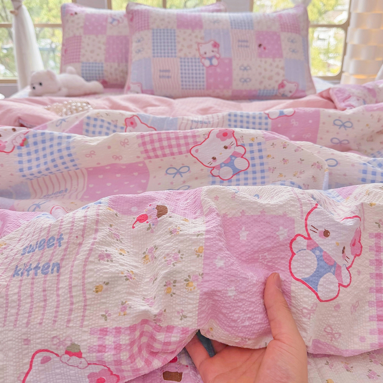 91家纺网 家纺一手货源 找家纺 悠米悠家 2026春夏新款泡泡纱印花夏被夏凉被空调被 kitty 格子铺