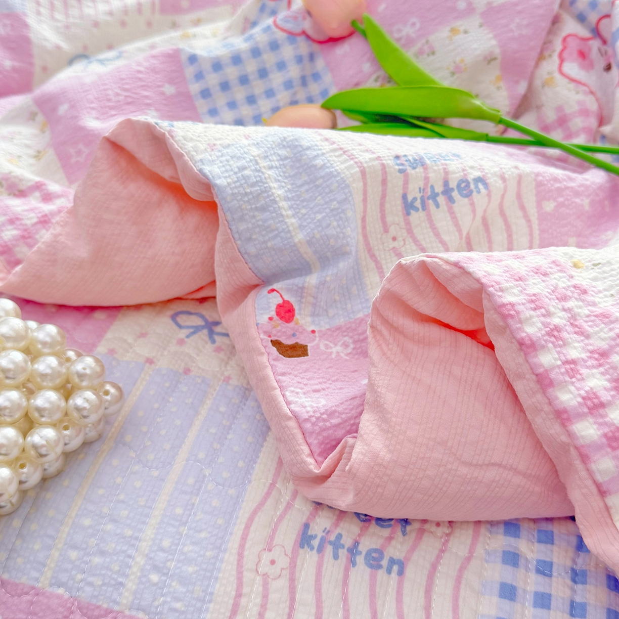 91家纺网 家纺一手货源 找家纺 悠米悠家 2026春夏新款泡泡纱印花夏被夏凉被空调被 kitty 格子铺