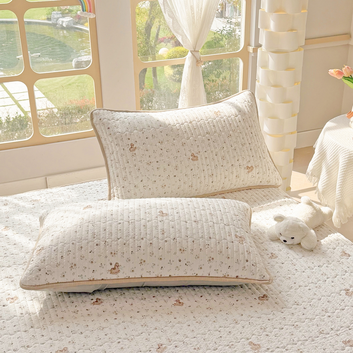 91家纺网 家纺一手货源 找家纺 悠米悠家 2026春夏新款泡泡纱印花夏被夏凉被空调被 木马田园诗