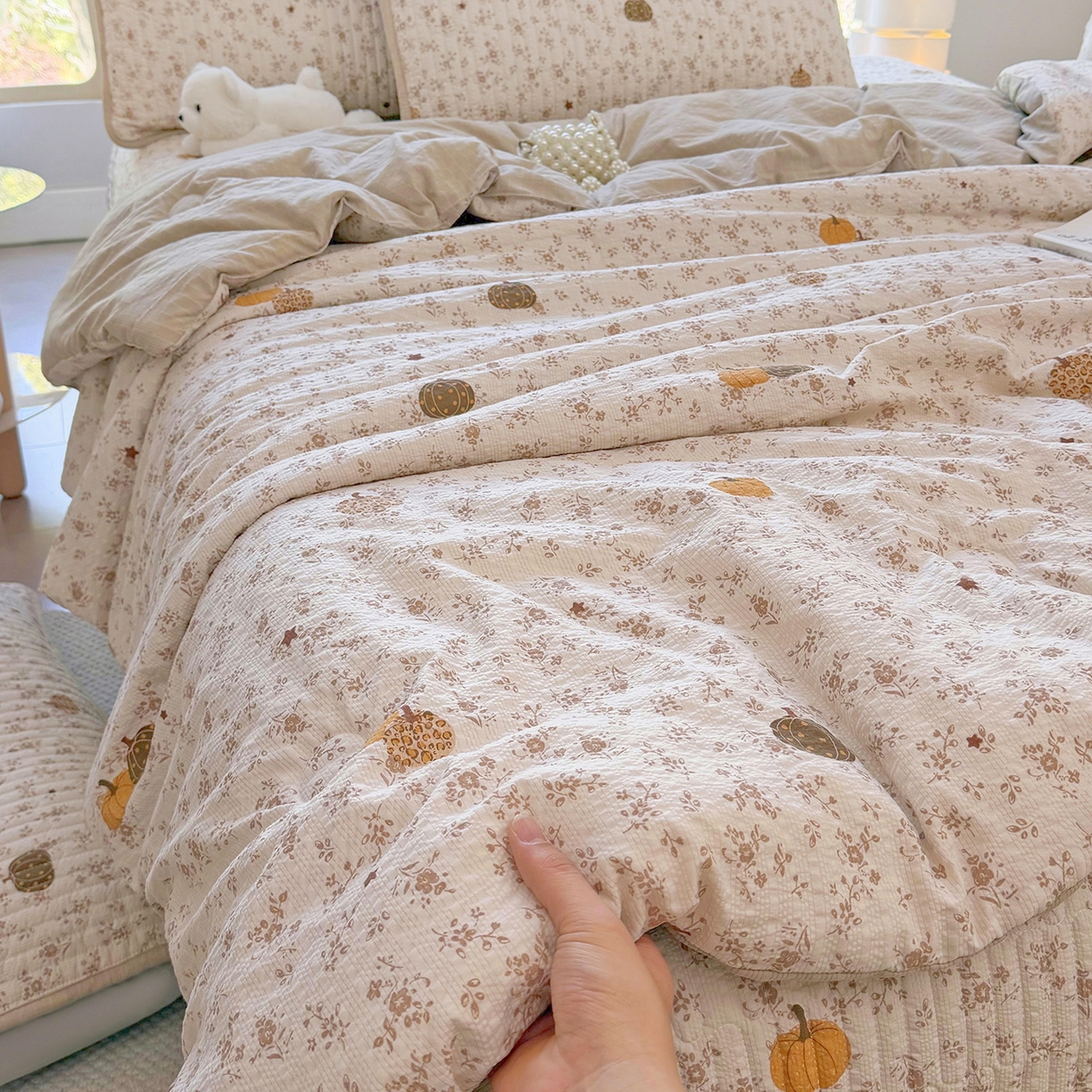 91家纺网 家纺一手货源 找家纺 悠米悠家 2026春夏新款泡泡纱印花夏被夏凉被空调被 南瓜碎花铺