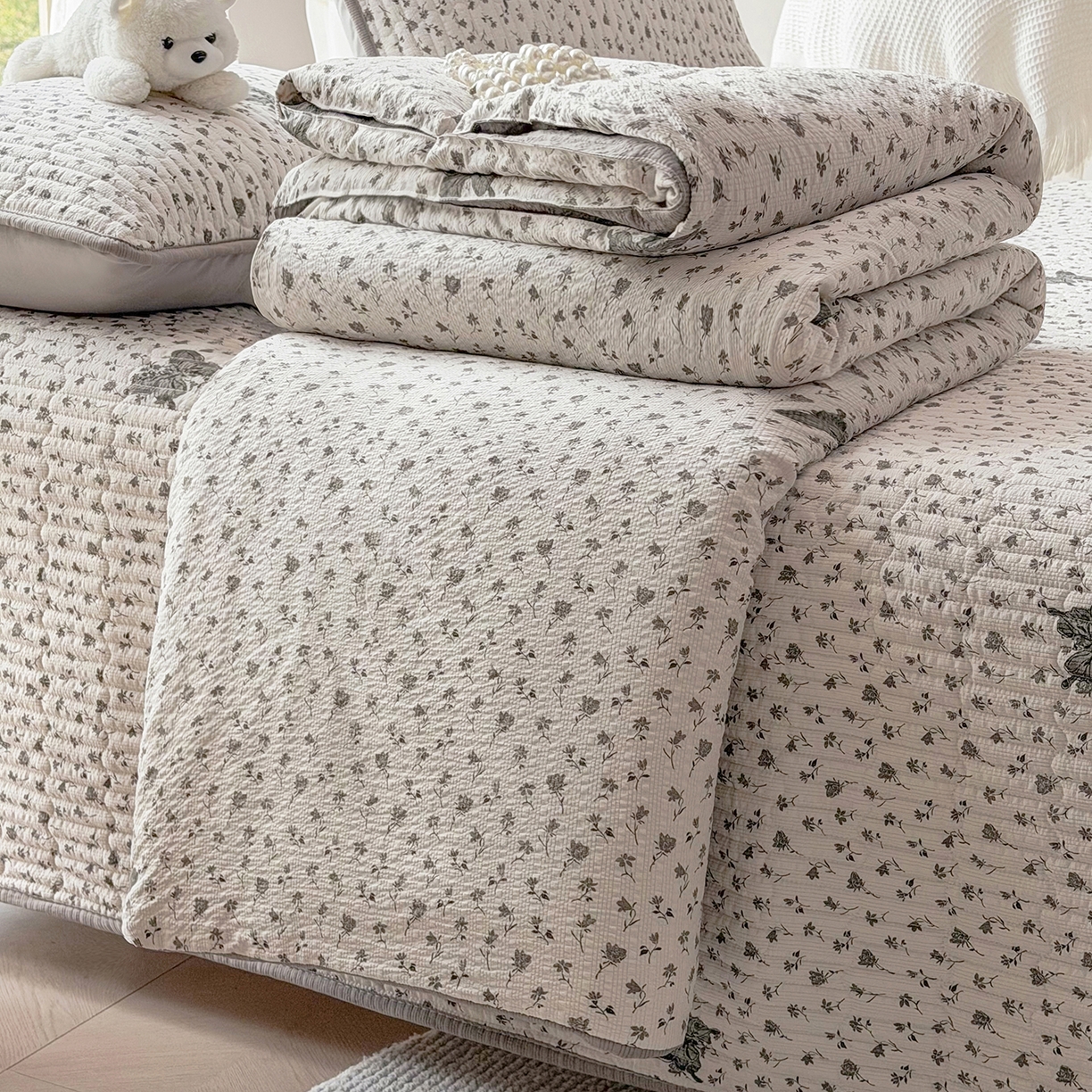 91家纺网 家纺一手货源 找家纺 悠米悠家 2026春夏新款泡泡纱印花夏被夏凉被空调被 清冷蝴蝶