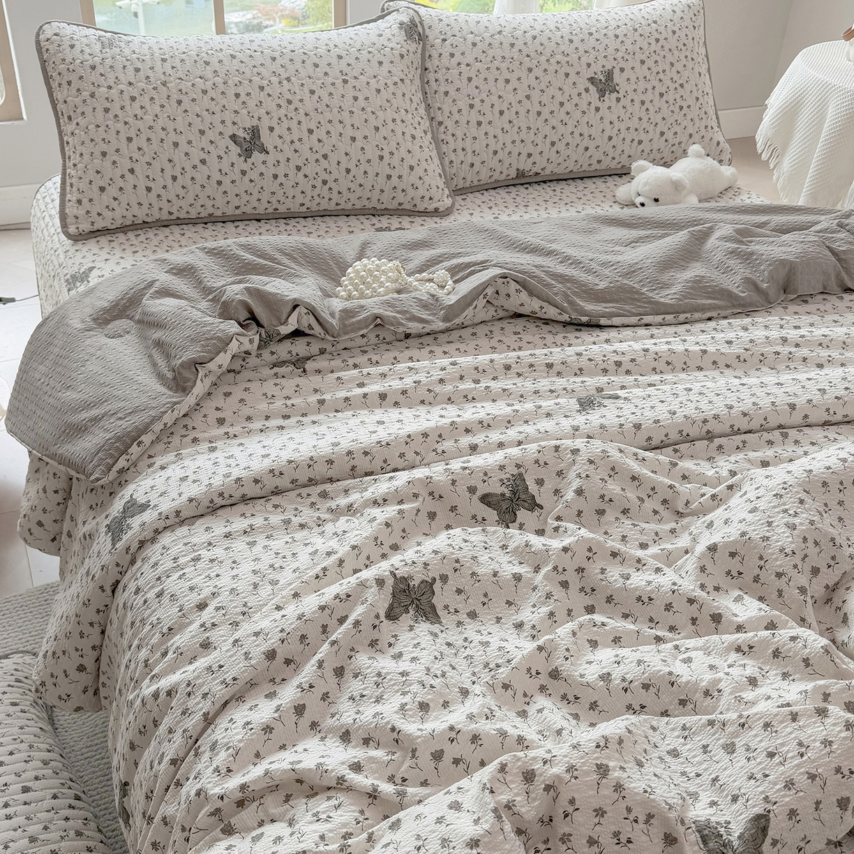 91家纺网 家纺一手货源 找家纺 悠米悠家 2026春夏新款泡泡纱印花夏被夏凉被空调被 清冷蝴蝶