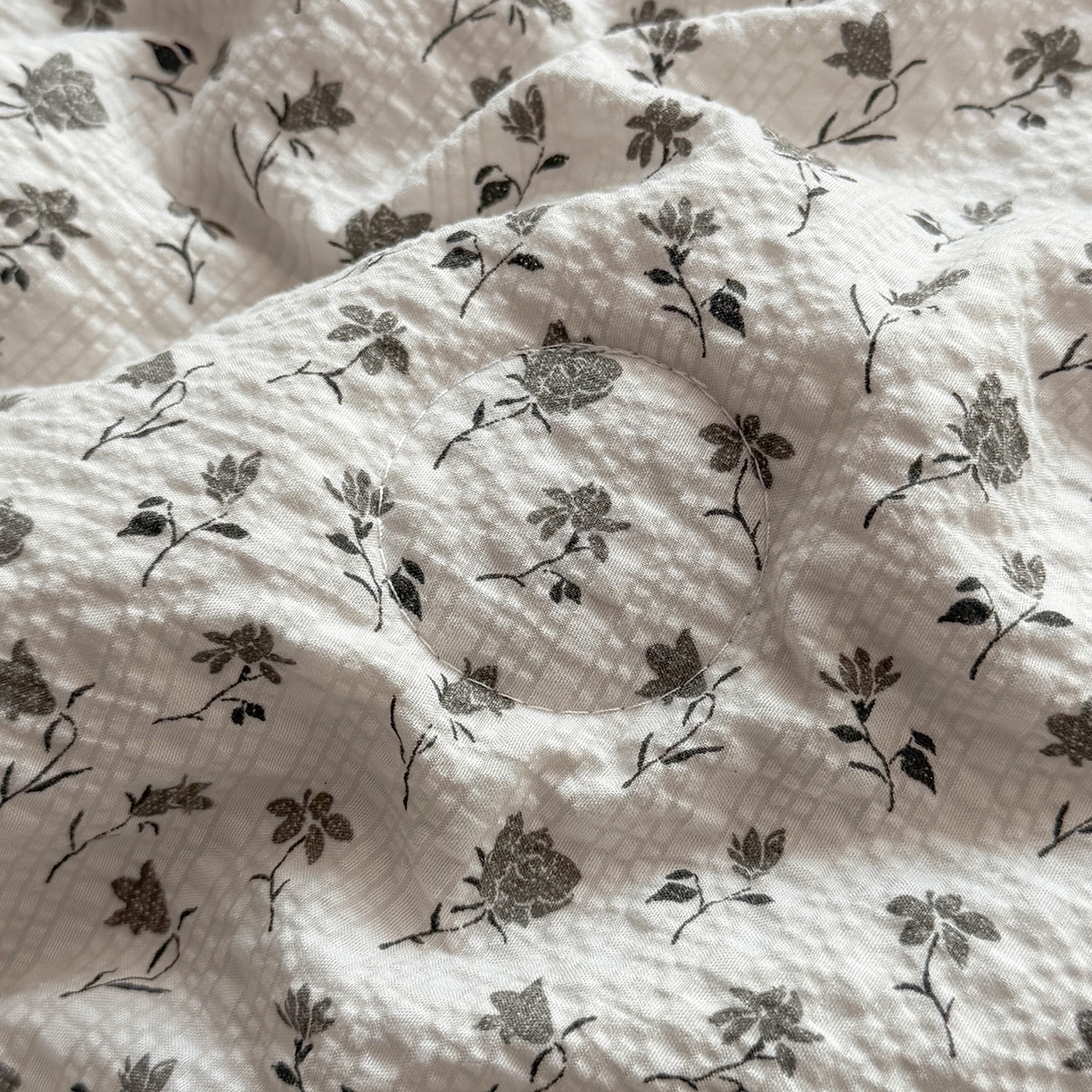 91家纺网 家纺一手货源 找家纺 悠米悠家 2026春夏新款泡泡纱印花夏被夏凉被空调被 清冷蝴蝶