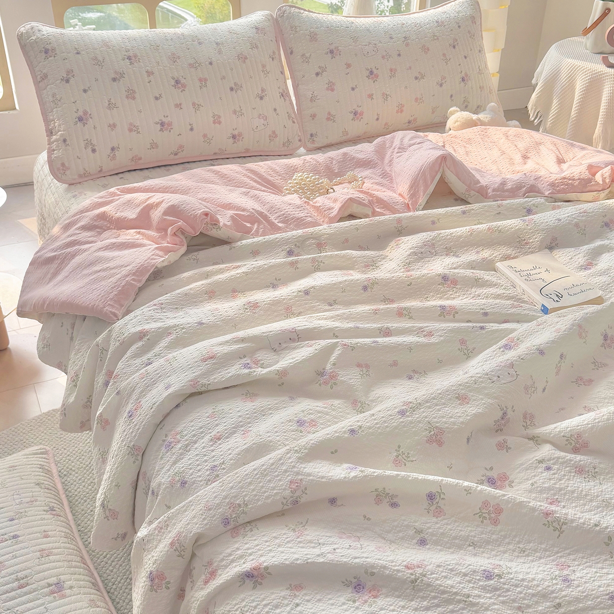 91家纺网 家纺一手货源 找家纺 悠米悠家 2026春夏新款泡泡纱印花夏被夏凉被空调被 KT玫瑰花园