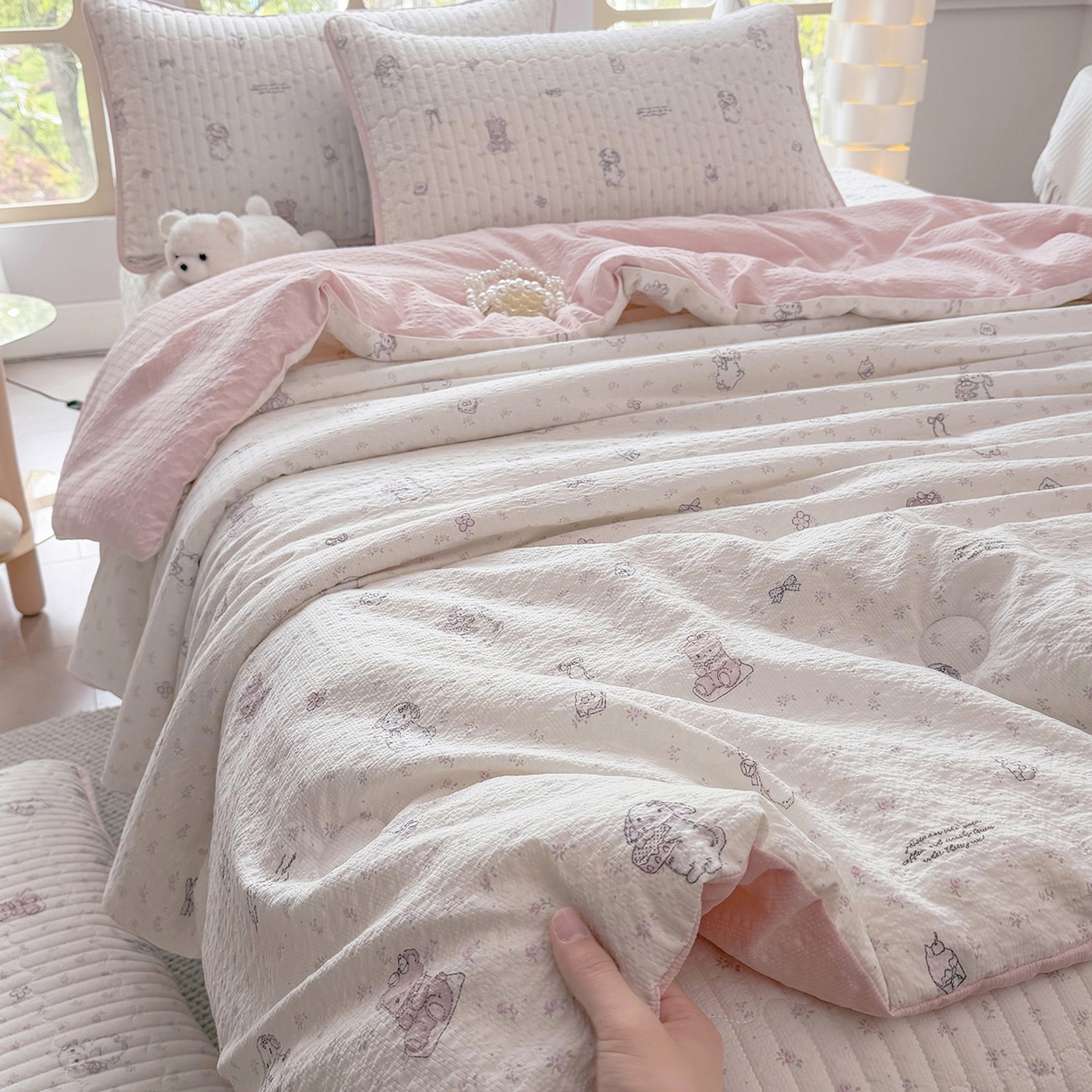 91家纺网 家纺一手货源 找家纺 悠米悠家 2026春夏新款泡泡纱印花夏被夏凉被空调被 奶白小羊记