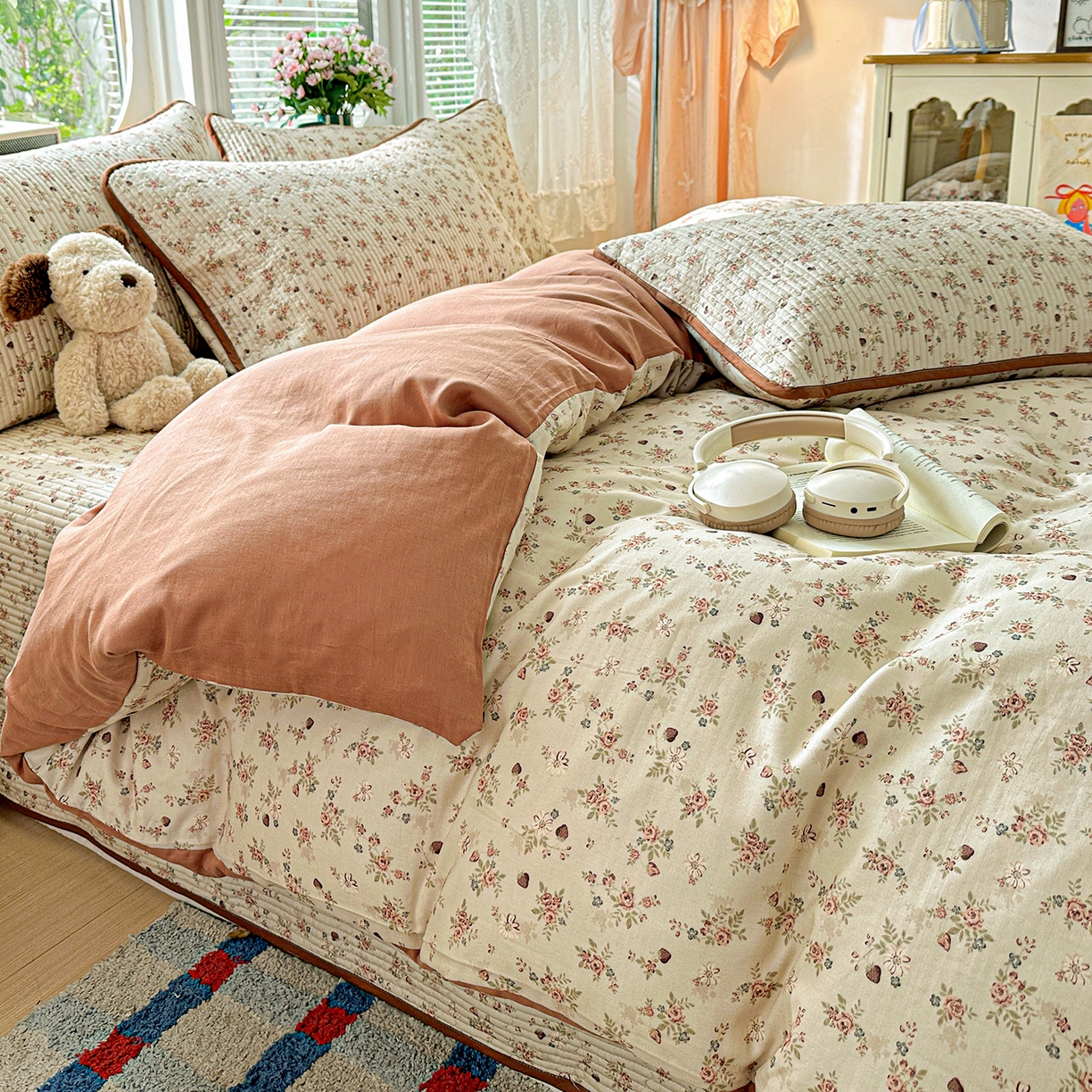 91家纺网 家纺一手货源 找家纺 文黛家居 2026新款全棉双层纱床盖四件套 草莓乐园