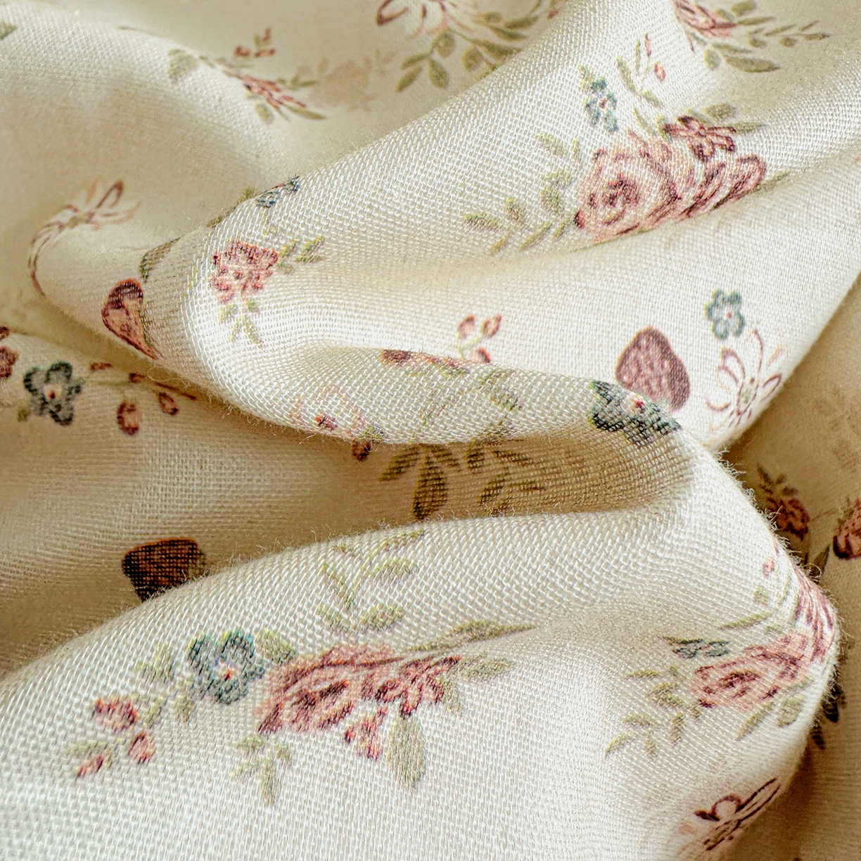 91家纺网 家纺一手货源 找家纺 文黛家居 2026新款全棉双层纱床盖四件套 草莓乐园